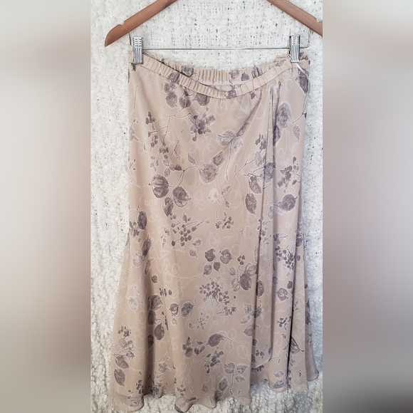 Jacques vert 2pc skirt sleeveless top and maxi skirt size 18 NWT - Picture 2 of 3